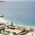 In White Sarandë